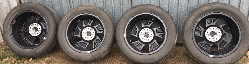 Продам комплект диски с летними шинами