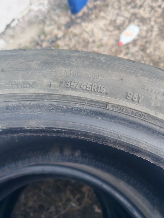 Продам резину 235/45/18