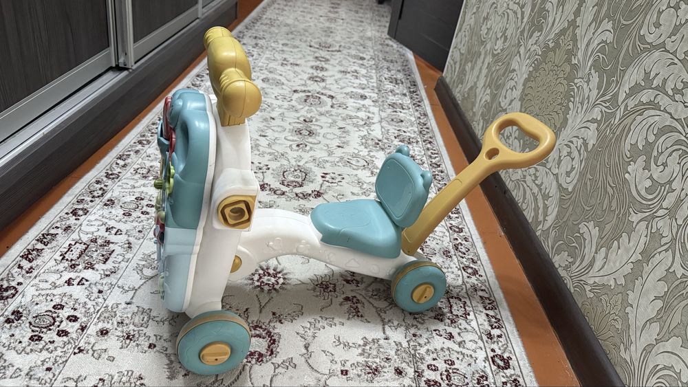 Детский ходунок-каталка( толокар)