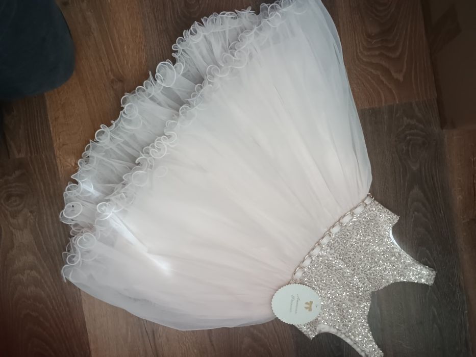 ЧИСТО НОВА - Кукленска рокля за принцеса