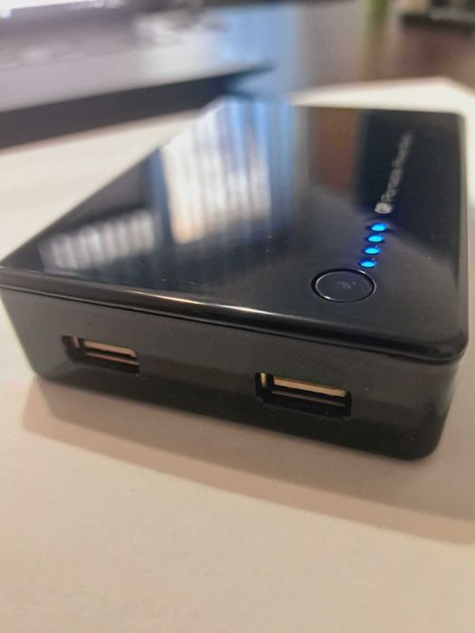 Външна батерия, Марка GP, 8400 mAh, 2 USB port