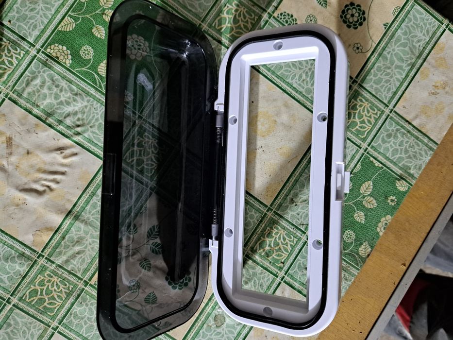 Панель магнитолы для лодки, катера.