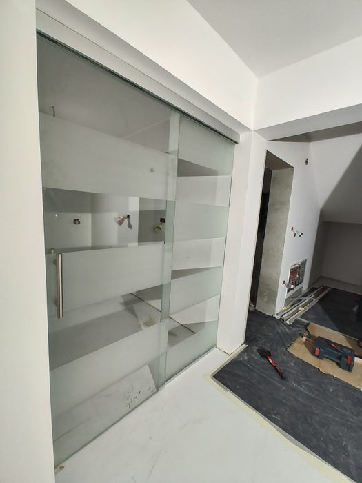 USI culisante sticla securizata