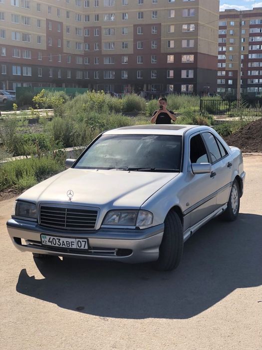 Mercedes-benz c 180  газ бензин