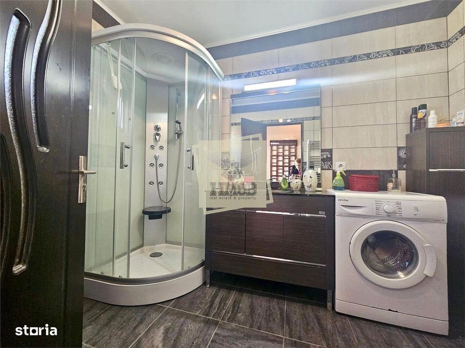 Apartament 3 camere terasa 80 mp si  curte 145 mp zona Calea Cisnadiei