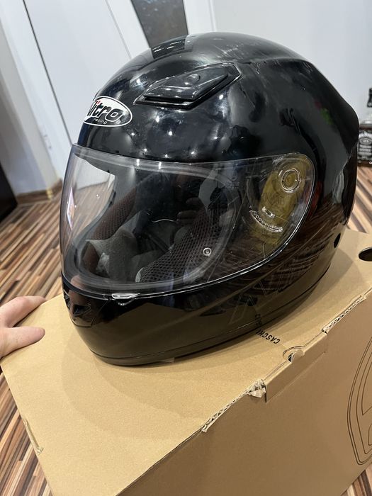 Продавам каска nitro M размер