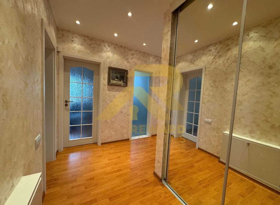 Продава се Тристаен апартамент в София, м-т Детски град - 150 кв.м за 2534 €/кв.м - Снимка #5