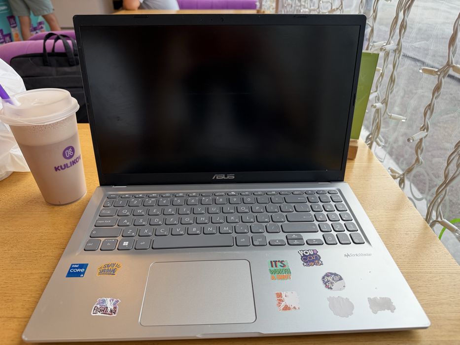 ASUS VivoBook 15 — продаю