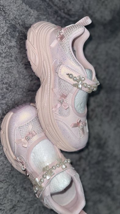 Кроссовки для девочек