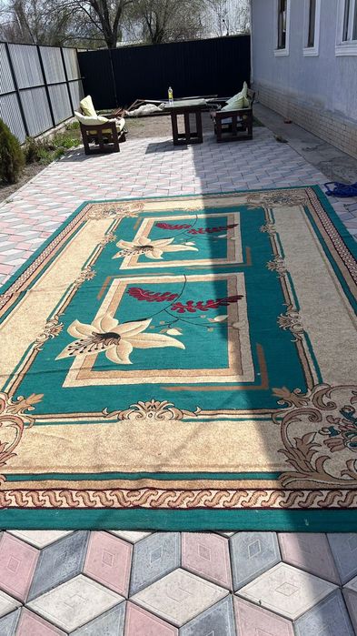 Продам палас в хорошем состоянии