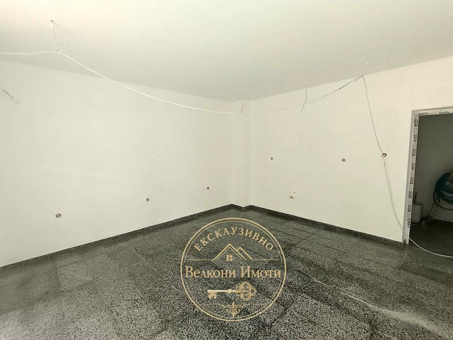 Дава се под наем Офис в Пловдив, Филипово - 30 кв.м за 600 € - Снимка #1
