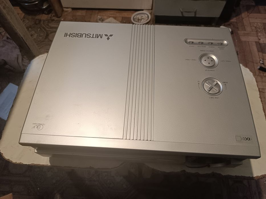 Продам новый проектор