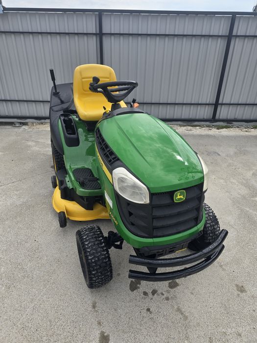Tractoras John Deere X 155R