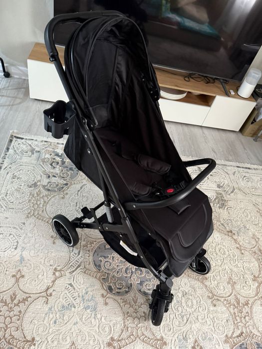 Продам прогулочную коляску