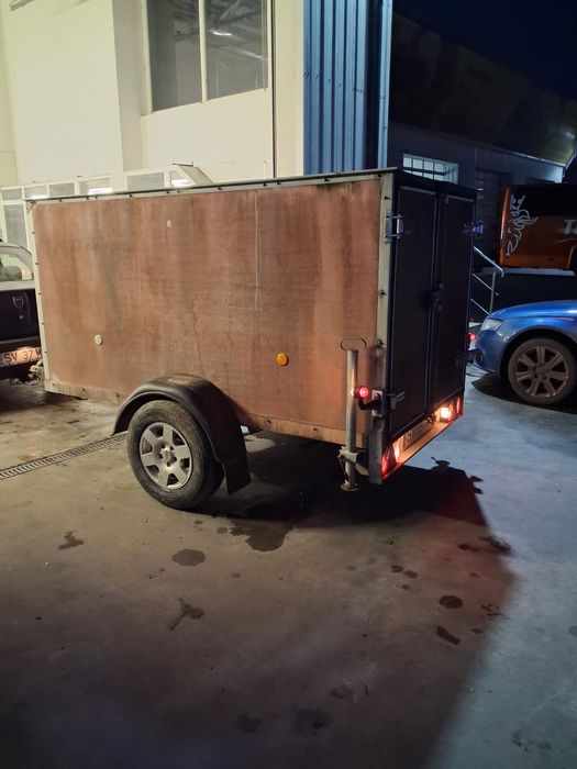 Mă vinde 1300kg înmatriculată