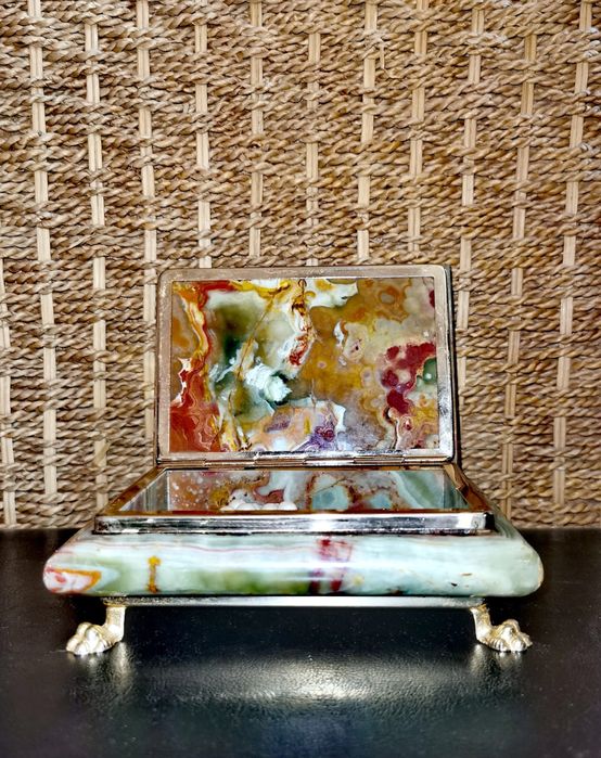 Кутия поставка за бижута бижутерка изключителна ръчна изработка 50 г.