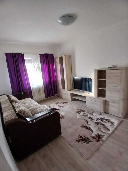 Închiriez apartament 3 camere Valea Lupului 70 mp