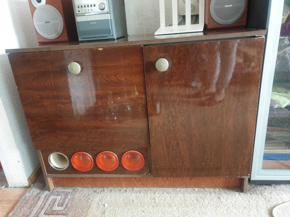 продам барную тумбу с холодильником