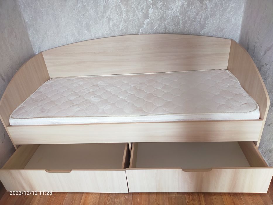 Кровать односпальная