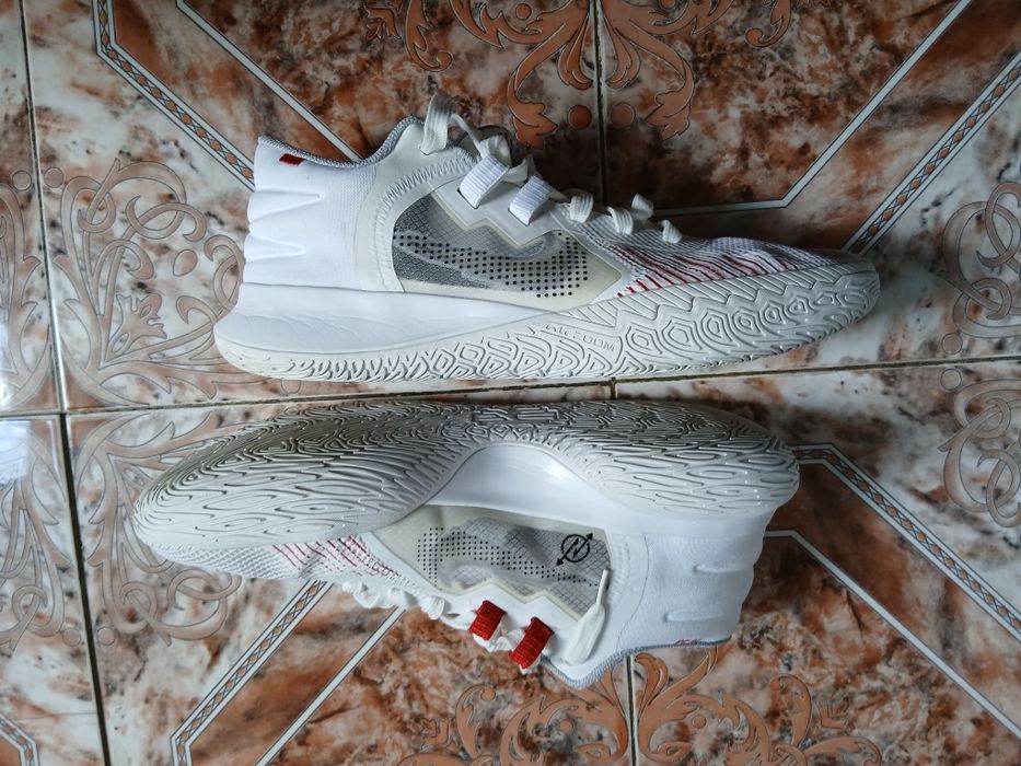 Маратонки Kyrie Irving - Flytrap 5