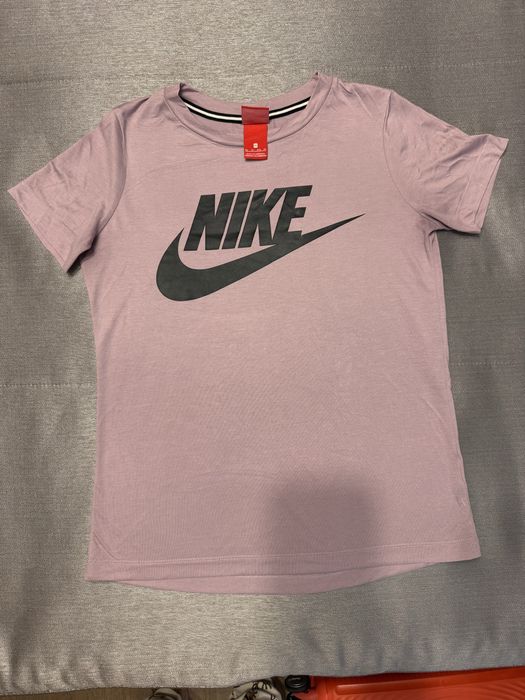 Спортна тениска Nike