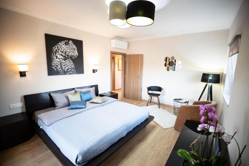 Apartament de inchiriat Pentru Electric Castle super pret 100€ / noapte si Untold Apartament 3 camere zona Andrei Muresanul