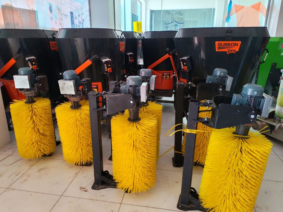 Электричесский Кормораздатчик смеситель BURKON PRO 1 m³(про-во Турция)