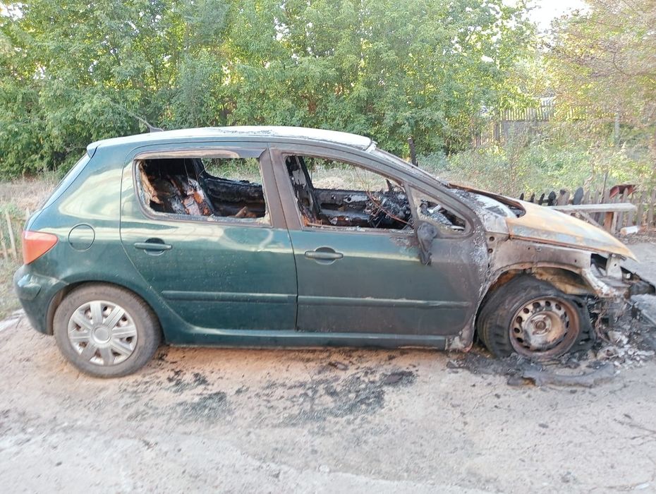 Продаётся пежо 307 аварийном состояние