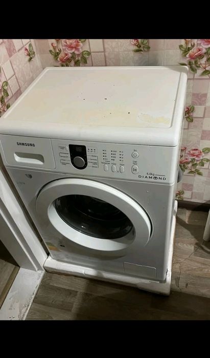 Стиральная машина продаётся работает