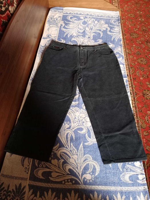 Продам мужские джинсы