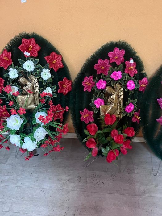 Венки от 5 тысяч тенге