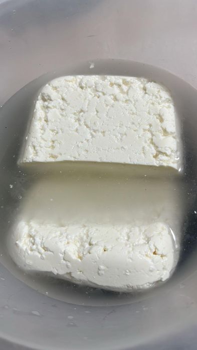 Vând lapte/brânză de capră
