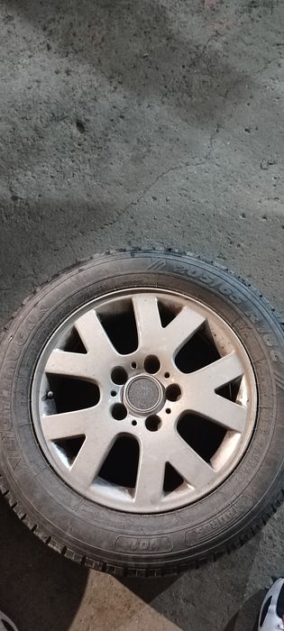 Vând jante aluminiu 205/65 R16C