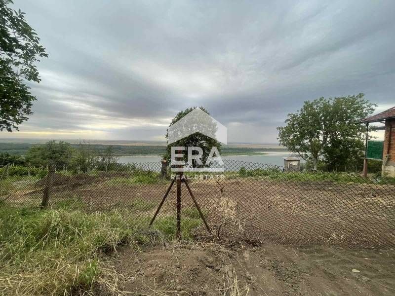Земеделска земя в местност "Люляците"