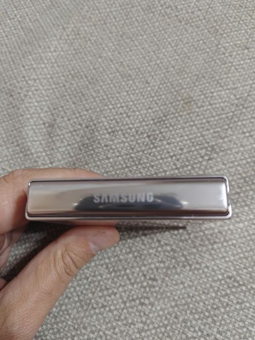 Samsung Galaxy Z Flip 5