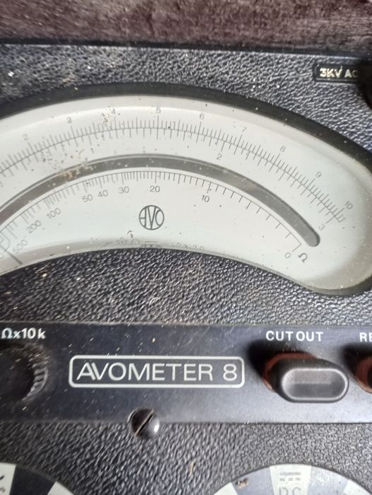 Електро прибор авометър 8