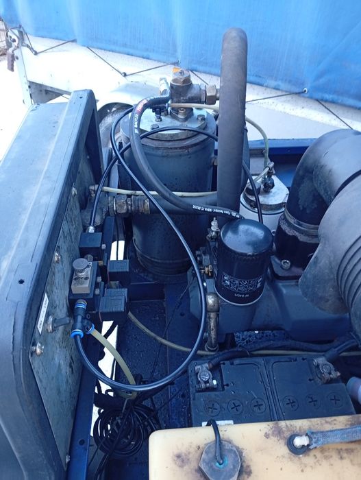 Compresor industrial CompAir 25 C + Picamer -demolator Atlas Copco Tex