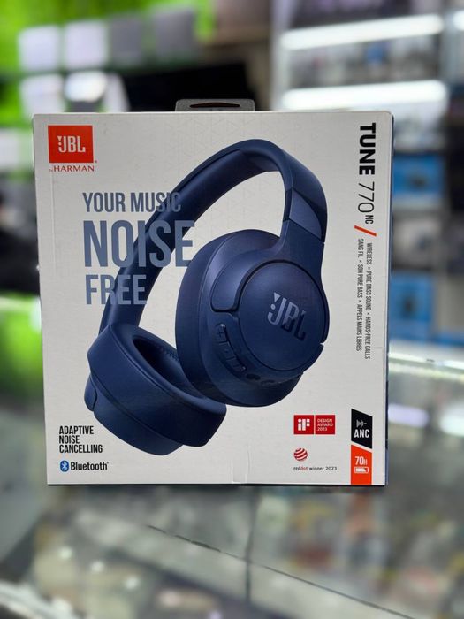 JBL Tune 770NC.