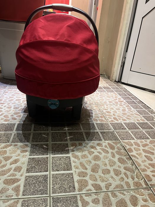 Продавам столче за кола chicco