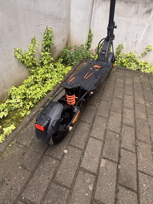 Kukirin g2 master 2025. 2x1000 w cu 368 km viteza maxima 65 km h  cu o autonomie de 70 km