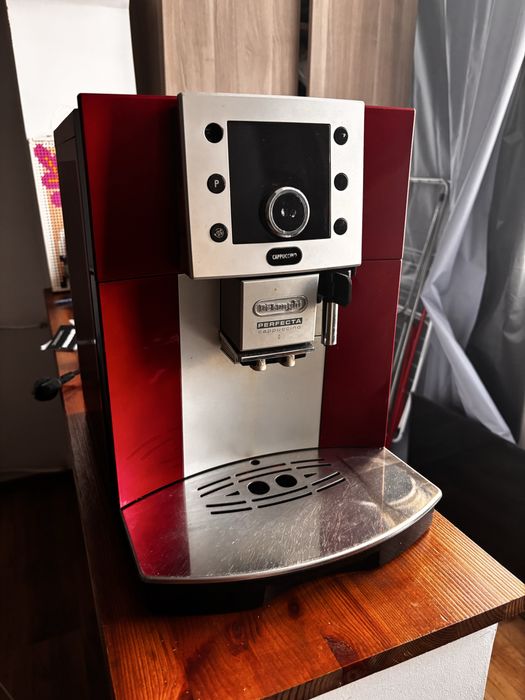 Aparat de cafea DeLonghi perfecta cappucino