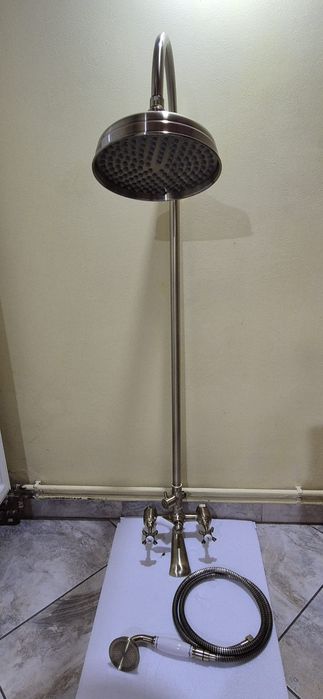 Baterie dus și cadă retro