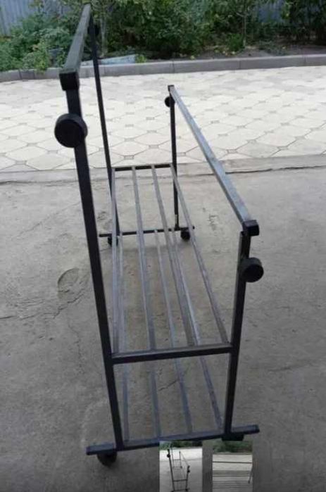 Продам вешалку ZETA