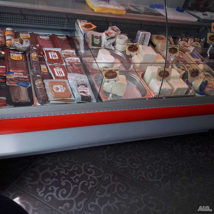 Хладилна витрина