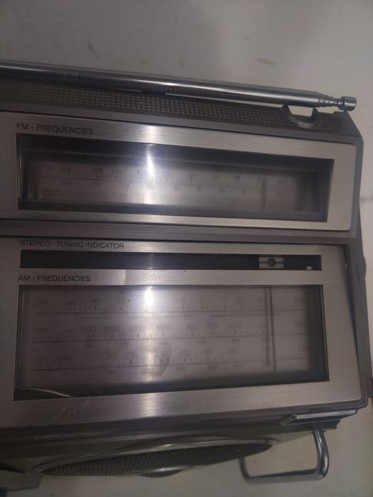 Радио касетофон PHILIPS D9714 Elephant Слонът 1981г. 
Ghettoblaster Vi