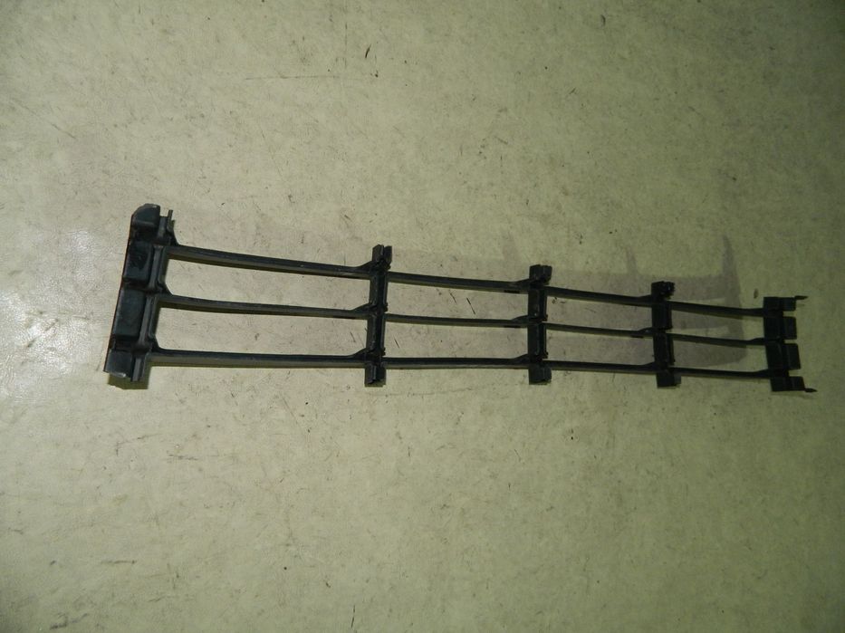 Grila centrala dintre proiectoare, Skoda Octavia 2, 2005, 2006, 2007, 2007, 2008,, 1Z0853677