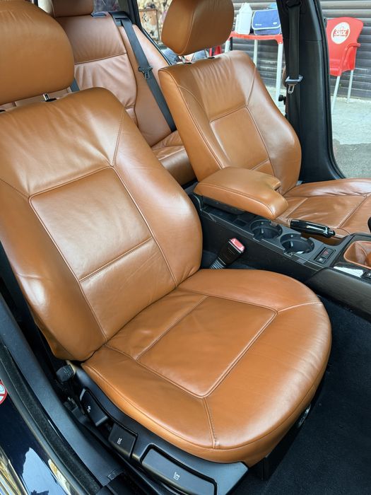 Vand bmw e 46 stare perfecta tot schimbat nou citeste mai jos