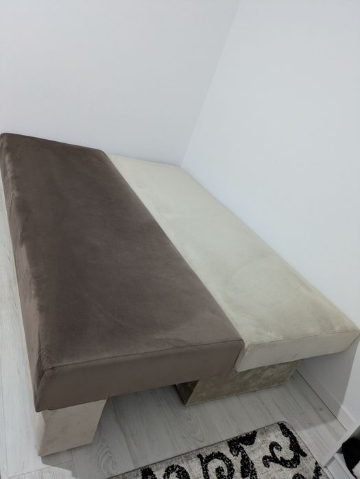 Vând canapea extensibilă