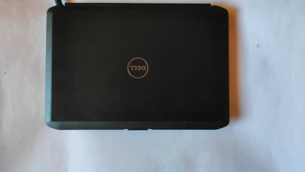 Продавам лаптоп Dell latitude e5430 5/4gb/320gb