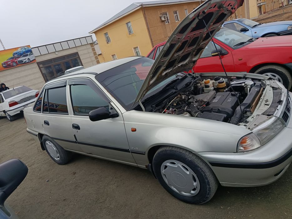 Нехиа машина сотилади